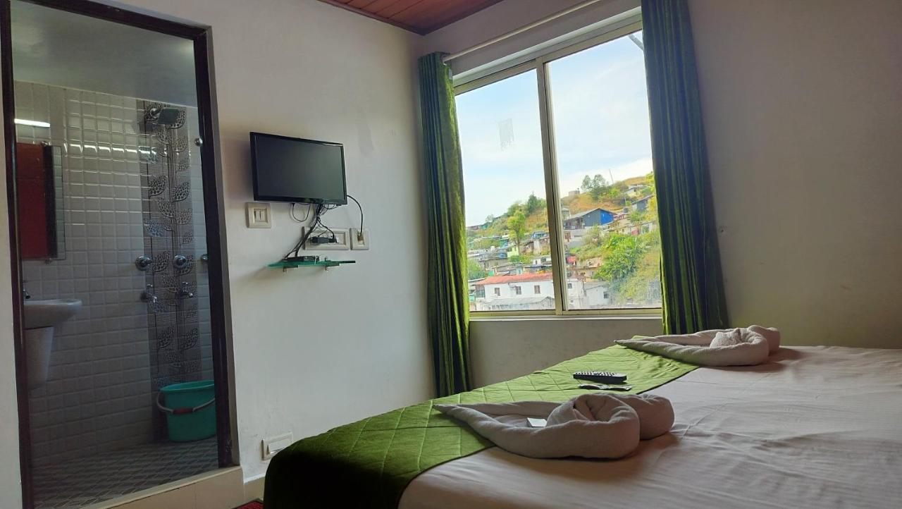 Achus Holidays Munnar Exteriör bild